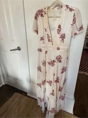 Sadie & Sage Cream Maxi Dress with Burgundy Floral Embroidery — BEAUTIFUL!!